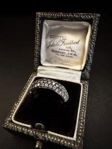 Ring mit Diamanten